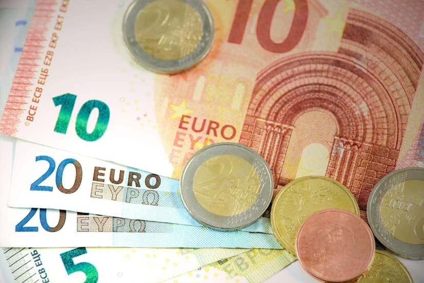 Combien épargner chaque mois : nos conseils d’expert